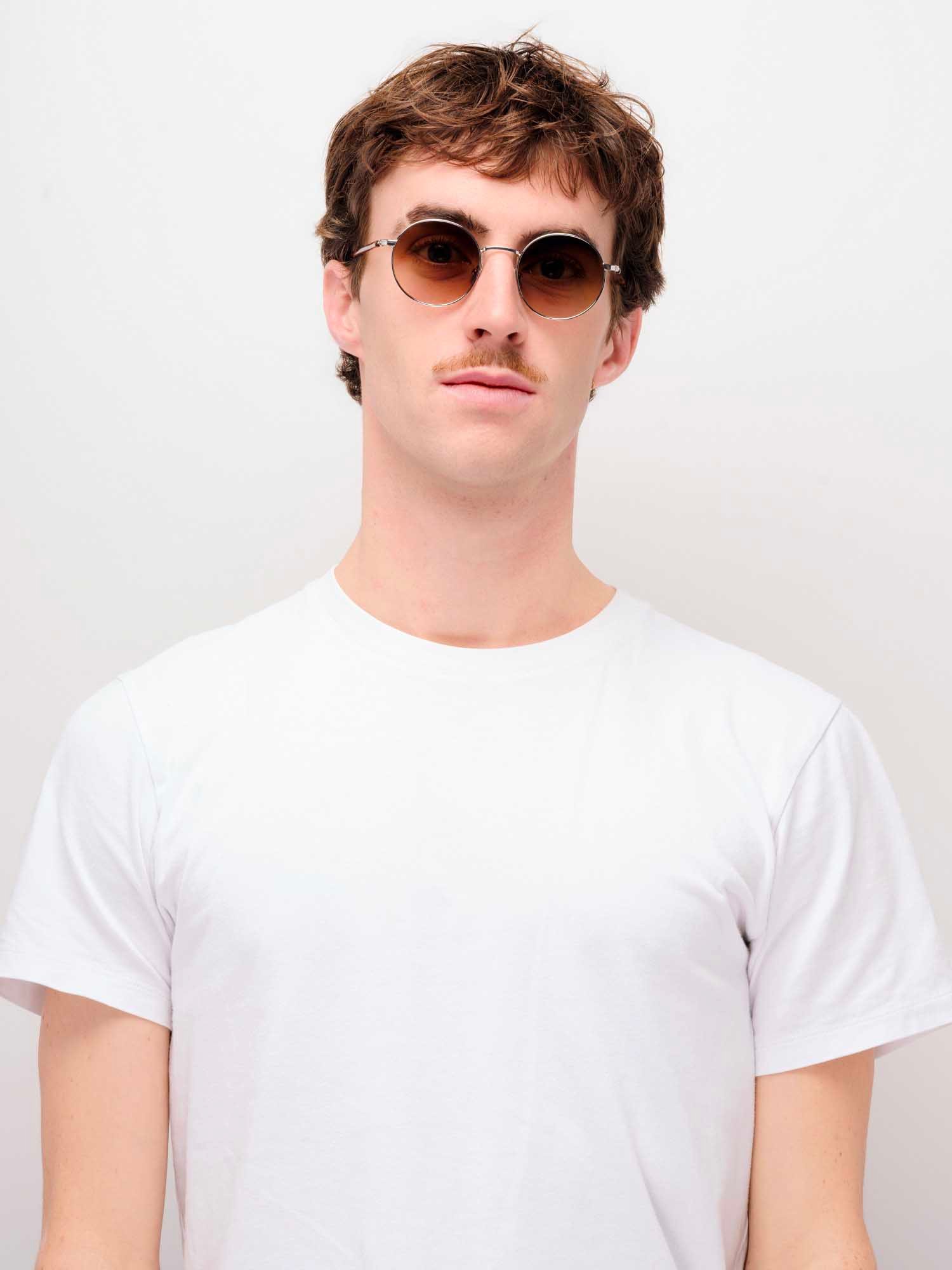 Rebecca E81 — Lunettes acier recyclé, verres dégradés marron Carl Zeiss